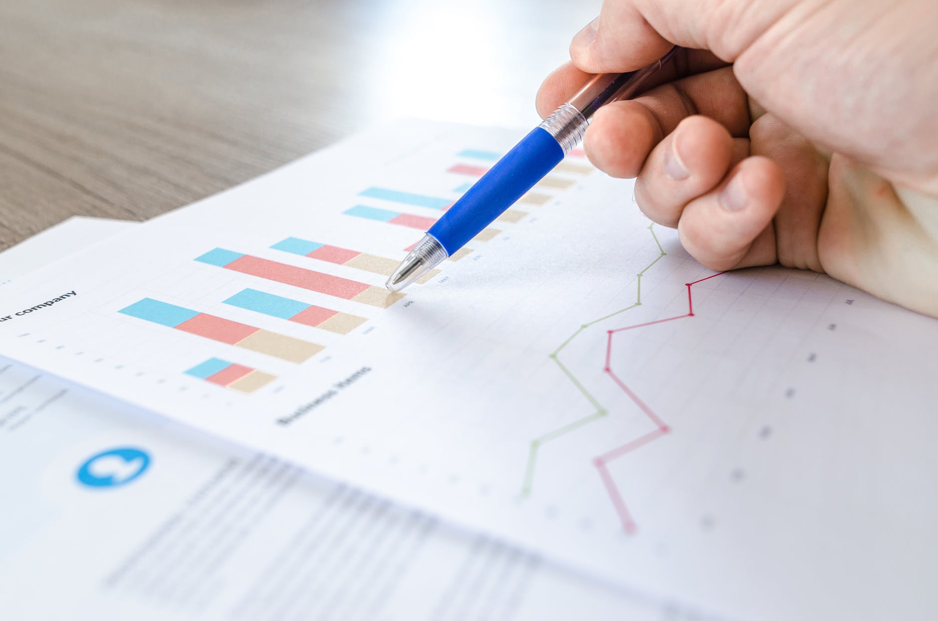 Wearables in Enterprise: 10 New Stats, Findings, and Predictions