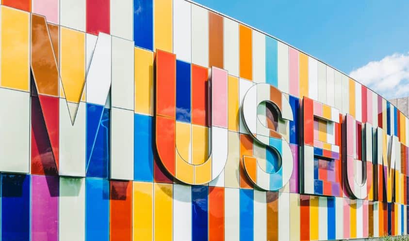 Smart Glasses in Museums