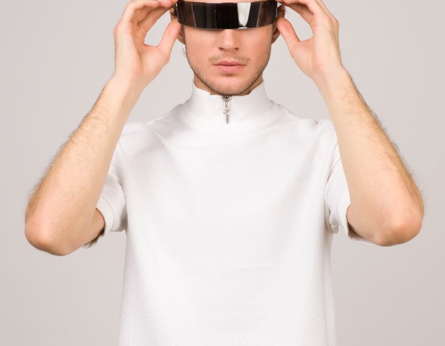 Augmented Reality and Wearable Devices
